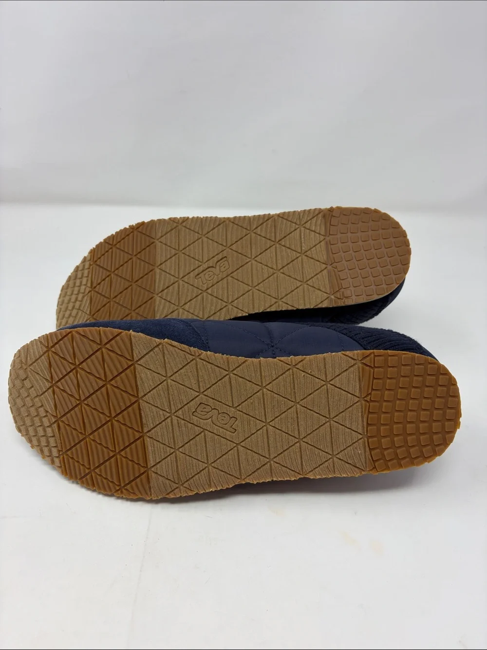 Teva Navy Blue Quilted Slip-On Men's Shoe Size 10 Excellent Condition
